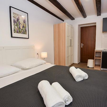 Old Town Rooms 1 Πούλα Εξωτερικό φωτογραφία