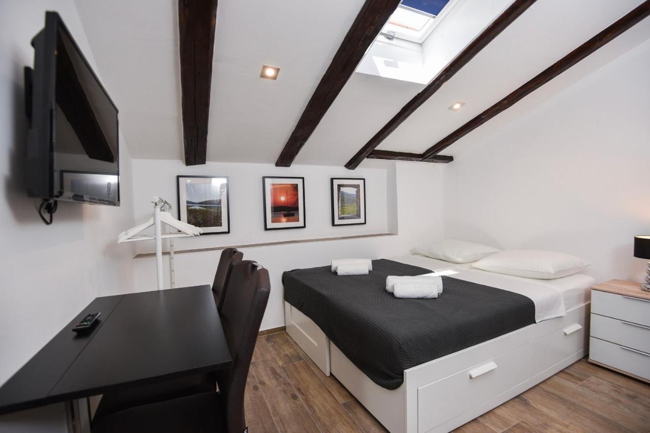 Old Town Rooms 1 Πούλα Εξωτερικό φωτογραφία
