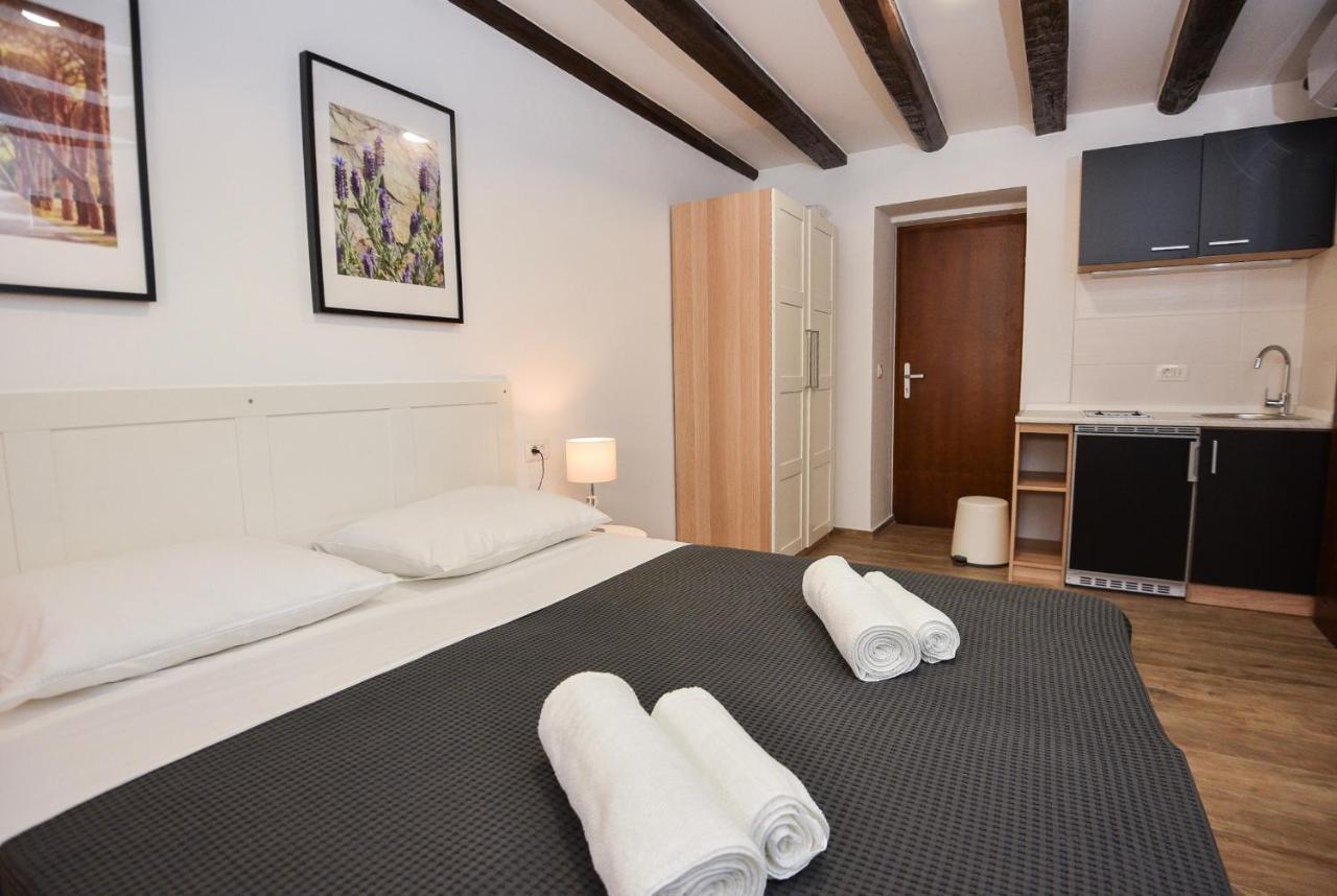 Old Town Rooms 1 Πούλα Εξωτερικό φωτογραφία